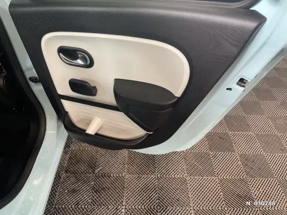 RENAULT TWINGO III - voiture d'occasion - Photo 39