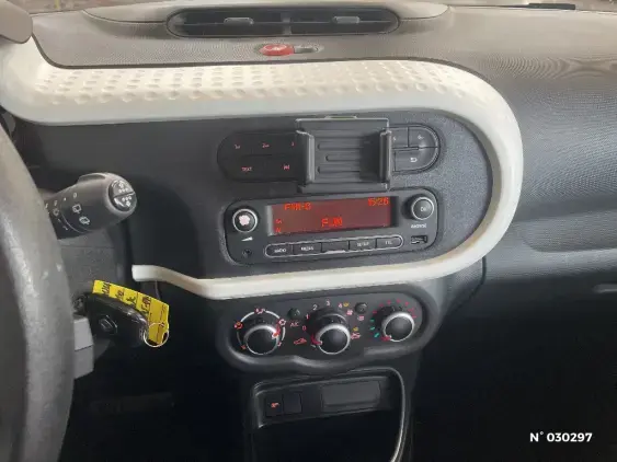 RENAULT TWINGO III - voiture d'occasion - Photo 13