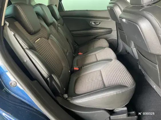 RENAULT SCENIC IV - voiture d'occasion - Photo 11