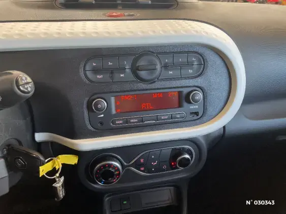RENAULT TWINGO ELECTRIQUE III - voiture d'occasion - Photo 13