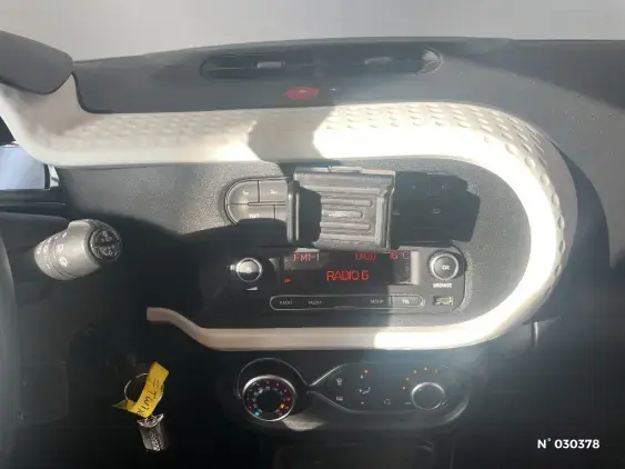 RENAULT TWINGO ELECTRIQUE III - voiture d'occasion - Photo 32