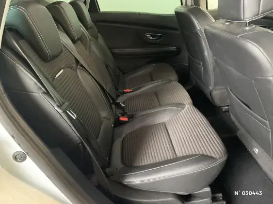 RENAULT SCENIC IV - voiture d'occasion - Photo 11
