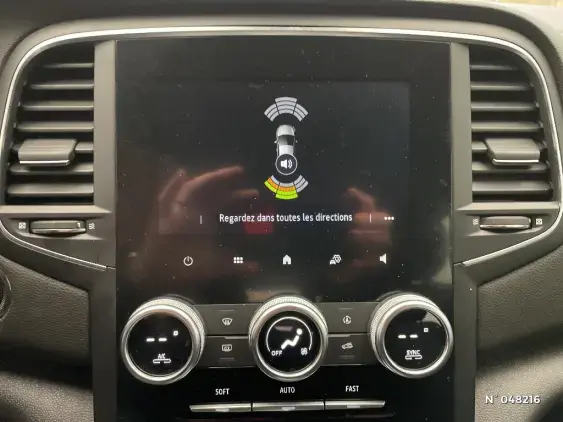 RENAULT MEGANE IV - voiture d'occasion - Photo 14