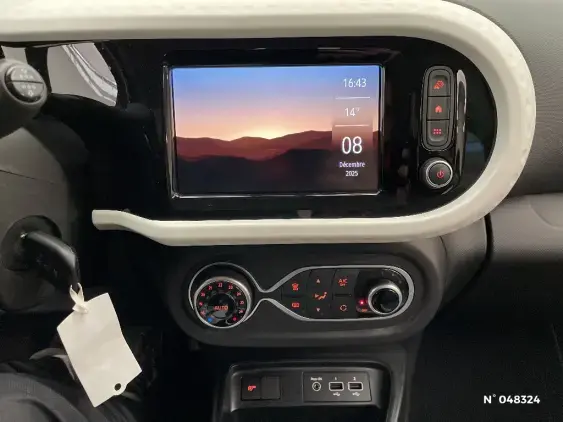 RENAULT TWINGO III - voiture d'occasion - Photo 13