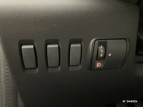 RENAULT TWINGO III - voiture d'occasion - Photo 15