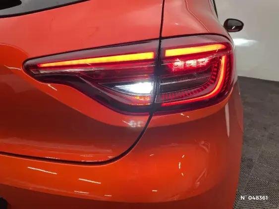 RENAULT CLIO V - voiture d'occasion - Photo 14