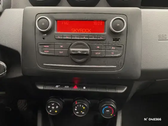 DACIA DUSTER II - voiture d'occasion - Photo 13