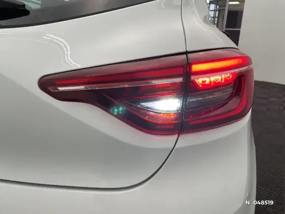 RENAULT CLIO V - voiture d'occasion - Photo 14