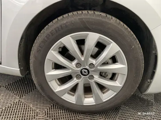 RENAULT CLIO V - voiture d'occasion - Photo 8