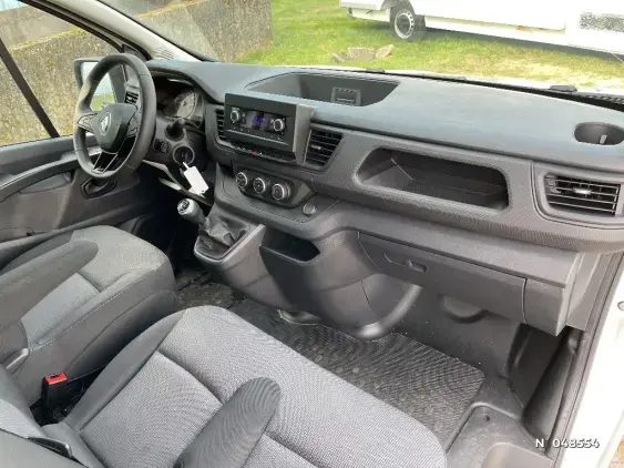 RENAULT TRAFIC FG III - voiture d'occasion - Photo 10