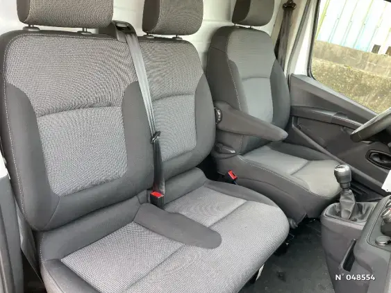 RENAULT TRAFIC FG III - voiture d'occasion - Photo 11