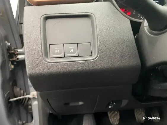 DACIA DUSTER II - voiture d'occasion - Photo 15