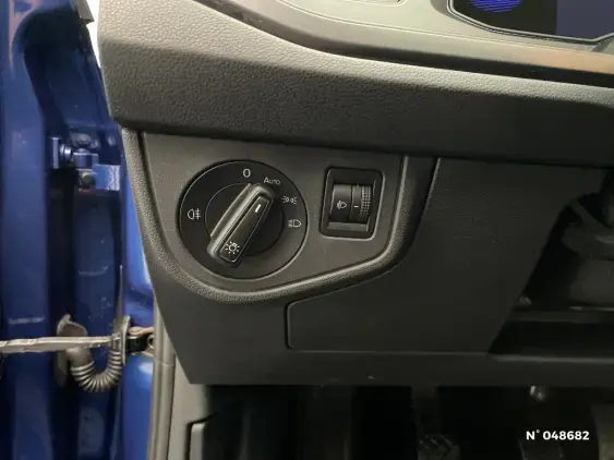 VOLKSWAGEN POLO VI - voiture d'occasion - Photo 15