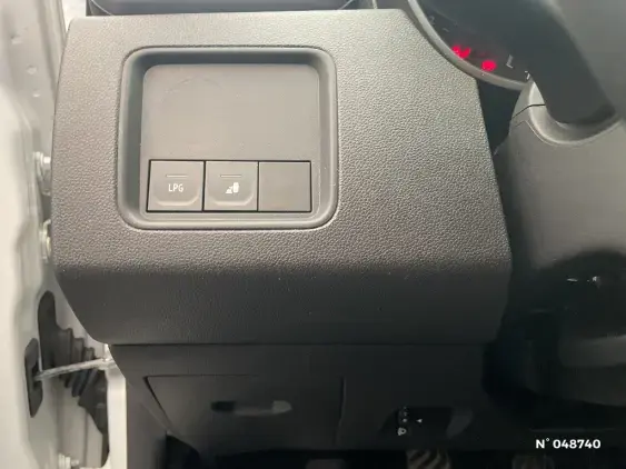 DACIA DUSTER II - voiture d'occasion - Photo 15