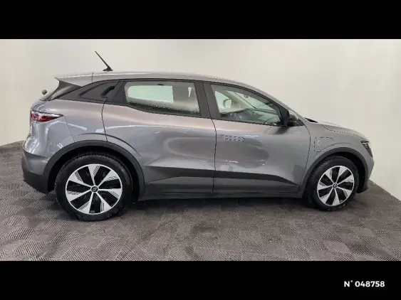 RENAULT MEGANE V - voiture d'occasion - Photo 5