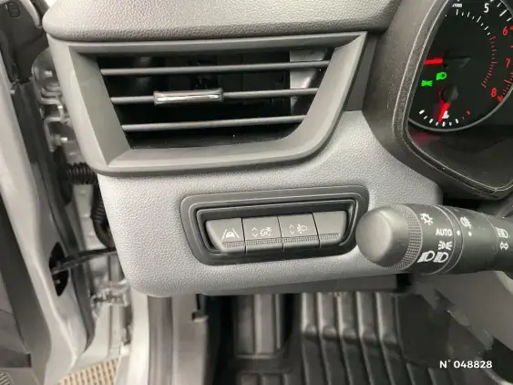RENAULT CLIO V - voiture d'occasion - Photo 15