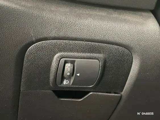 RENAULT SCENIC IV - voiture d'occasion - Photo 15
