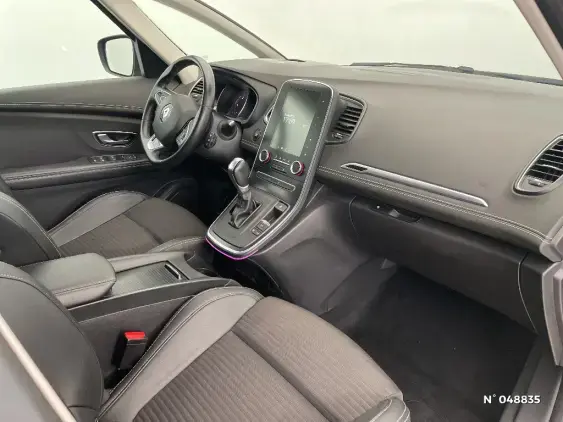 RENAULT SCENIC IV - voiture d'occasion - Photo 10
