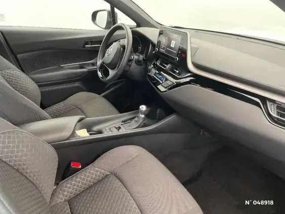 TOYOTA C-HR - voiture d'occasion - Photo 10