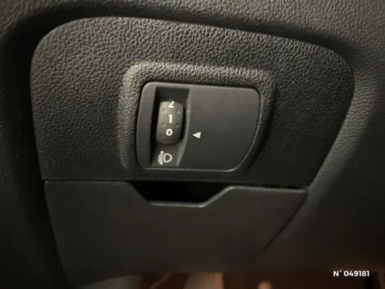 RENAULT SCENIC IV - voiture d'occasion - Photo 15