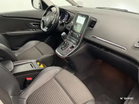 RENAULT SCENIC IV - voiture d'occasion - Photo 10
