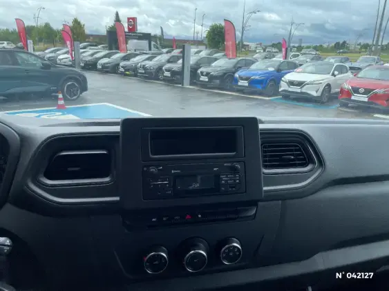 RENAULT MASTER III - voiture d'occasion - Photo 12