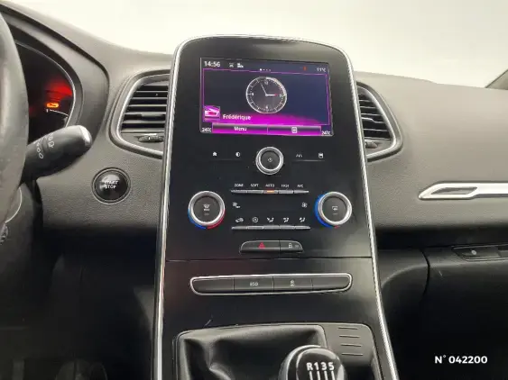 RENAULT SCENIC IV - voiture d'occasion - Photo 13