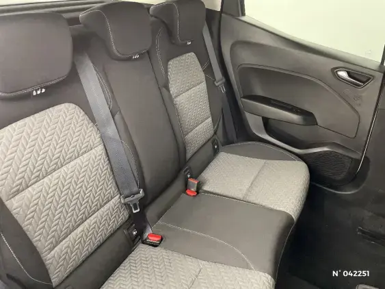 RENAULT CLIO V - voiture d'occasion - Photo 11