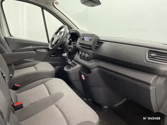 RENAULT TRAFIC FG III - voiture d'occasion - Photo 9