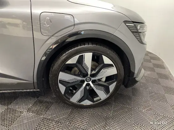 RENAULT MEGANE V - voiture d'occasion - Photo 8