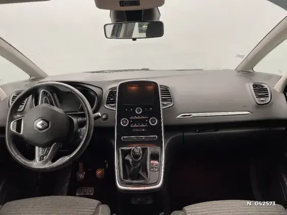 RENAULT SCENIC IV - voiture d'occasion - Photo 9