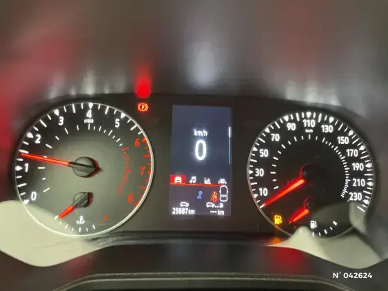 RENAULT CLIO V - voiture d'occasion - Photo 12