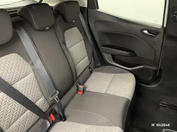 RENAULT CLIO V - voiture d'occasion - Photo 11