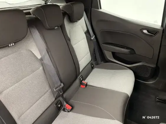 RENAULT CLIO V - voiture d'occasion - Photo 11