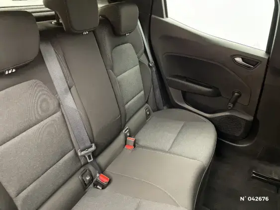 RENAULT CLIO V - voiture d'occasion - Photo 11