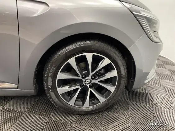 RENAULT CLIO V - voiture d'occasion - Photo 8