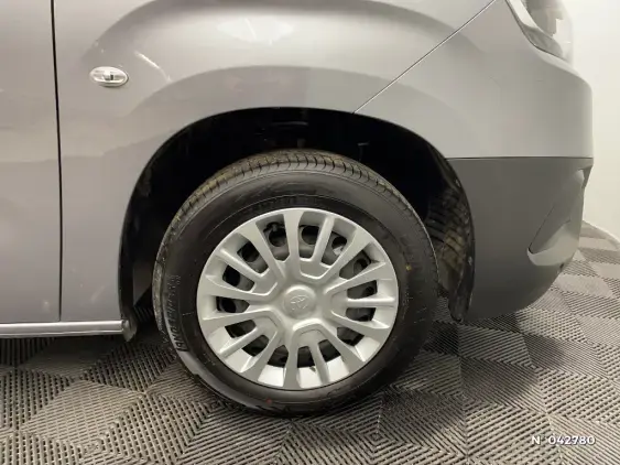 TOYOTA PROACE COMBI II - voiture d'occasion - Photo 8