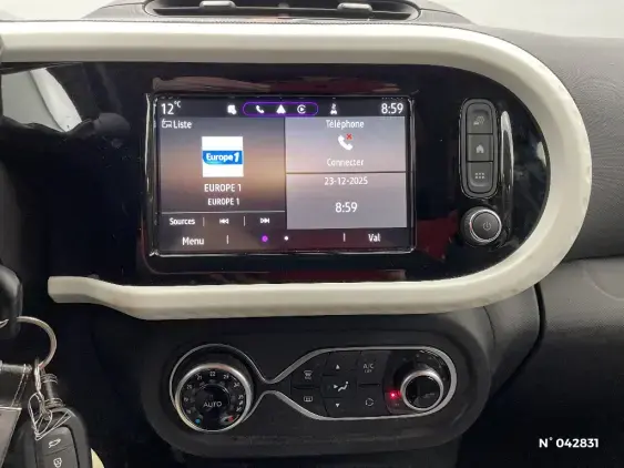 RENAULT TWINGO ELECTRIQUE III - voiture d'occasion - Photo 13