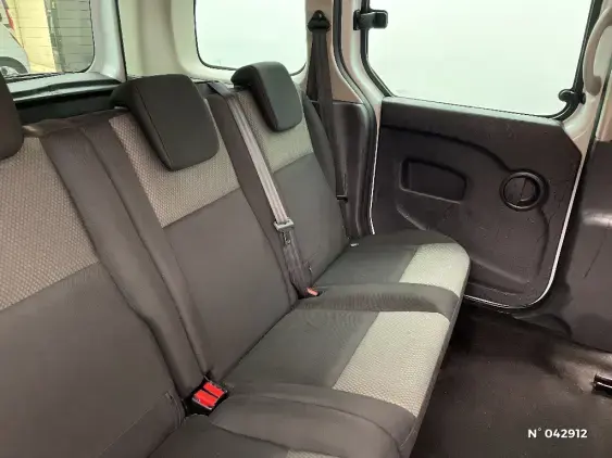 RENAULT KANGOO II - voiture d'occasion - Photo 10