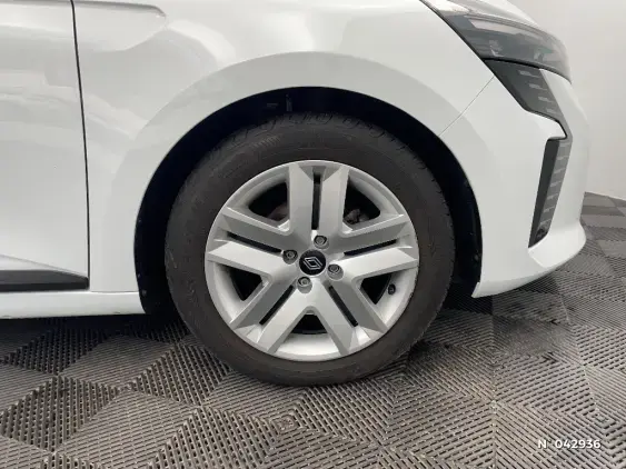 RENAULT CLIO V - voiture d'occasion - Photo 8