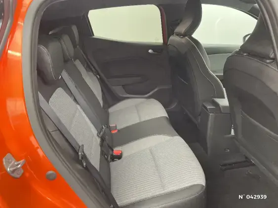 RENAULT CLIO V - voiture d'occasion - Photo 11