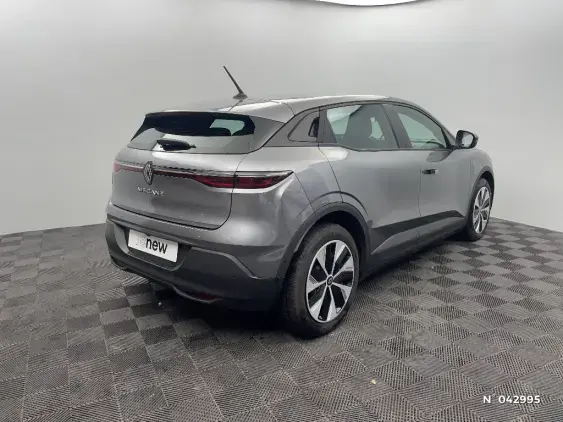 RENAULT MEGANE V - voiture d'occasion - Photo 4