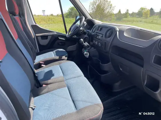 RENAULT MASTER TRANSPORTS SPECIFIQUES II - voiture d'occasion - Photo 10