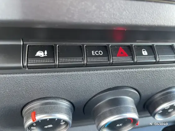 RENAULT MASTER III - voiture d'occasion - Photo 14