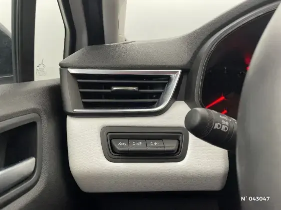 RENAULT CLIO V - voiture d'occasion - Photo 15