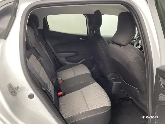 RENAULT CLIO V - voiture d'occasion - Photo 11