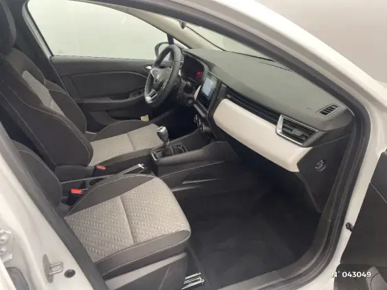 RENAULT CLIO V - voiture d'occasion - Photo 10