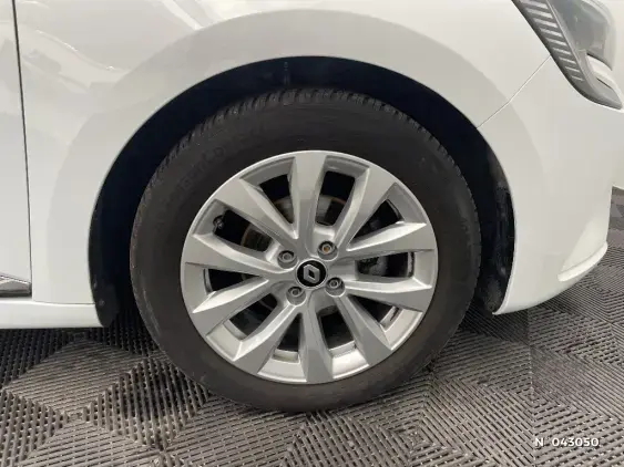 RENAULT CLIO V - voiture d'occasion - Photo 8