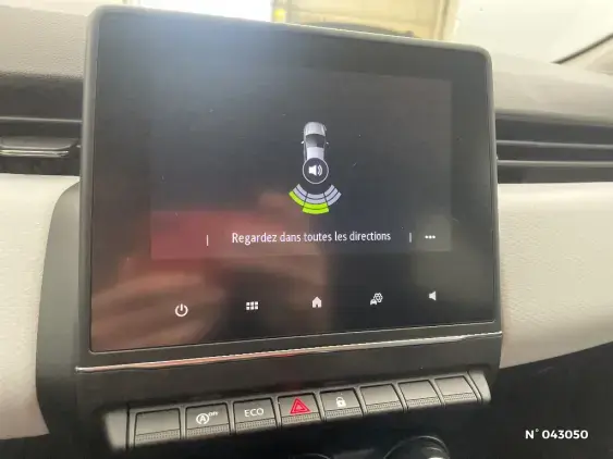 RENAULT CLIO V - voiture d'occasion - Photo 14