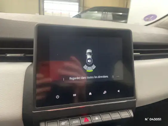 RENAULT CLIO V - voiture d'occasion - Photo 14